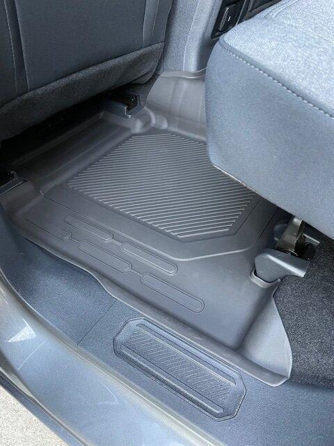 Ford Bronco Ford rubber floor mats are garbage IMG_1354