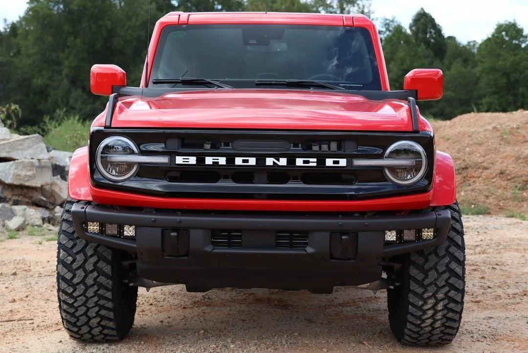 Ford Bronco Color Matched Race Red 2-Door Big Bend with: Painted Roof + Painted Fender Flares + Gloss Black Grille + Fuel Wheels 2021 Bronco Race Red Color Matched Painted Roof Painted Fender Flares Gloss Black Grille 12