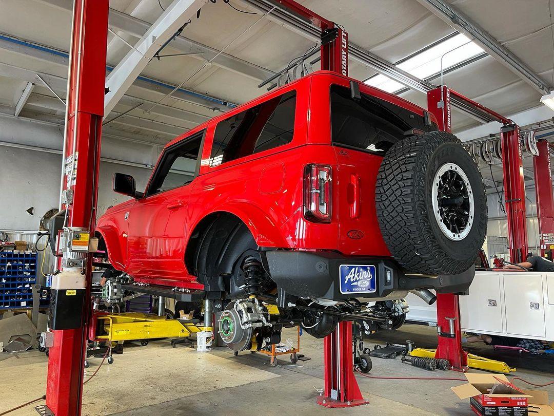 Ford Bronco Color Matched Race Red 2-Door Big Bend with: Painted Roof + Painted Fender Flares + Gloss Black Grille + Fuel Wheels 2021 Bronco Race Red Color Matched Painted Roof Painted Fender Flares Gloss Black Grille 2