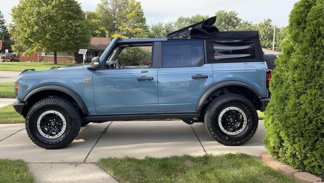 Ford Bronco Finally received my bronco 2C21DAF3-7B48-40E0-A02A-E356651FFE93