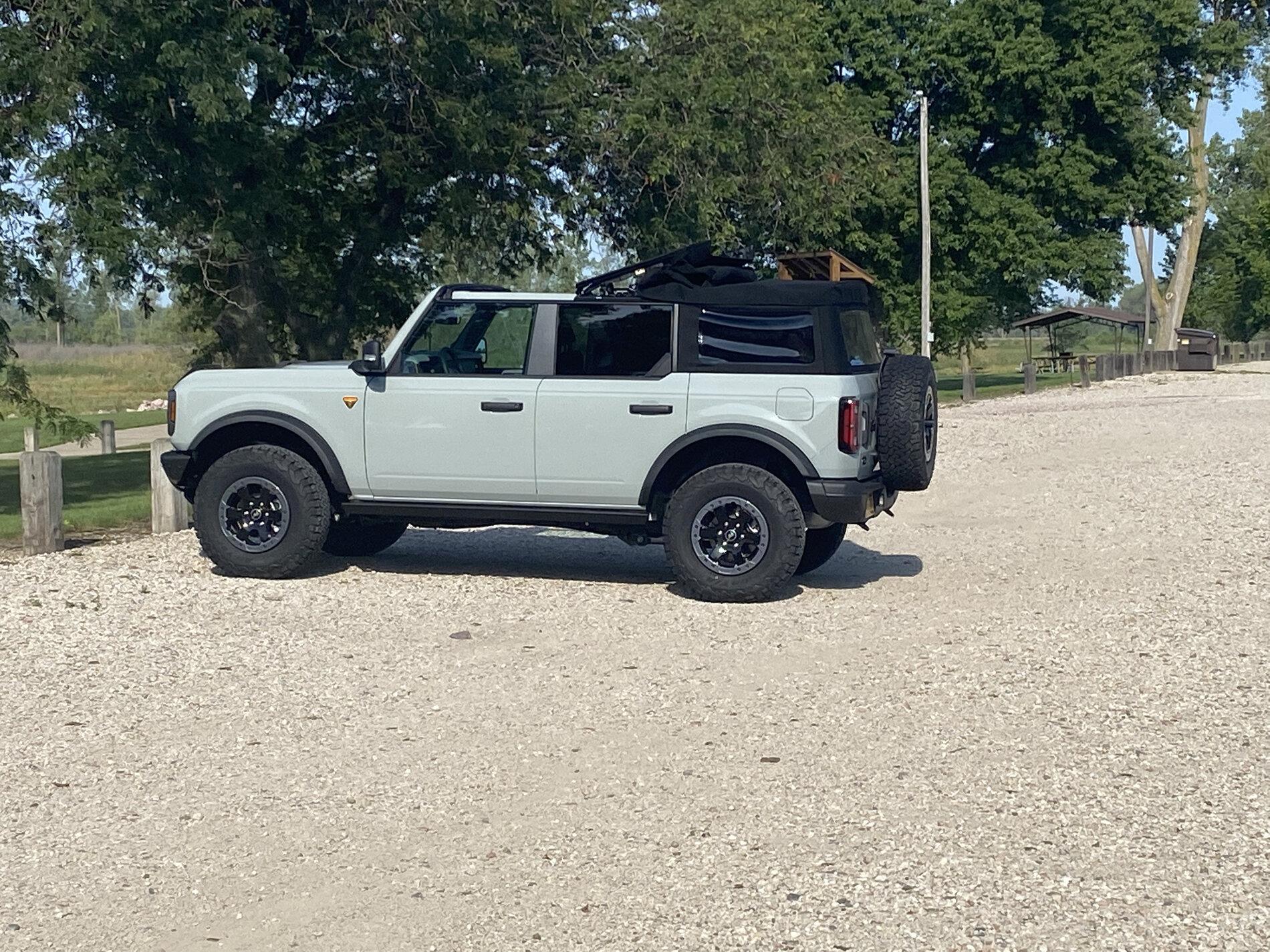 Ford Bronco Reality changed my mind. I'm "Team Cactus Gray" 16428801-67BC-4F5C-B0B0-C3F8A4BED936