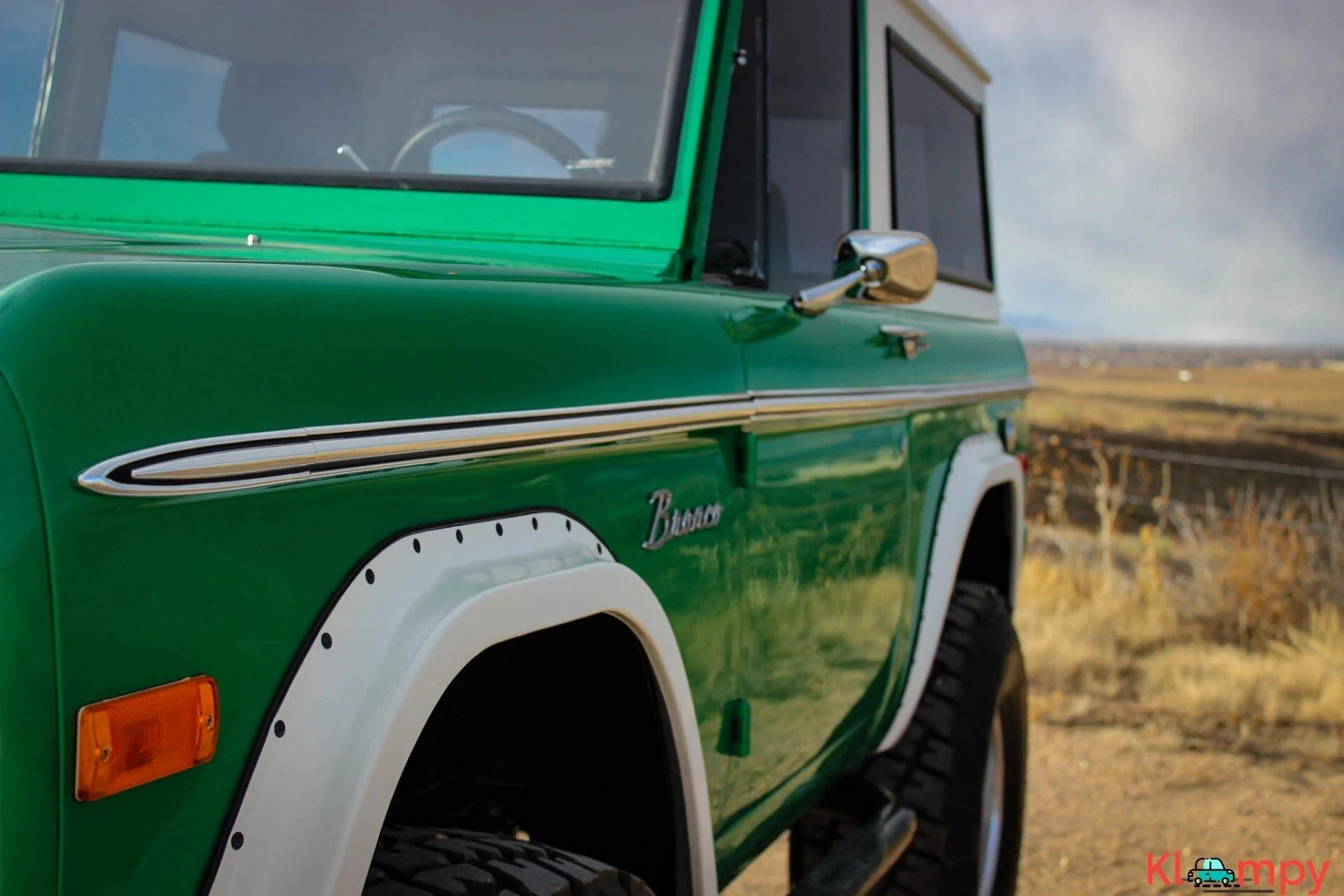 Ford Bronco metal side molding Side Chrom