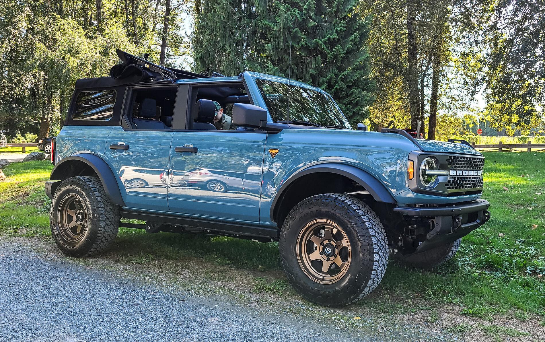 Ford Bronco AREA 51 Bronco Club psx_20210906_171903-