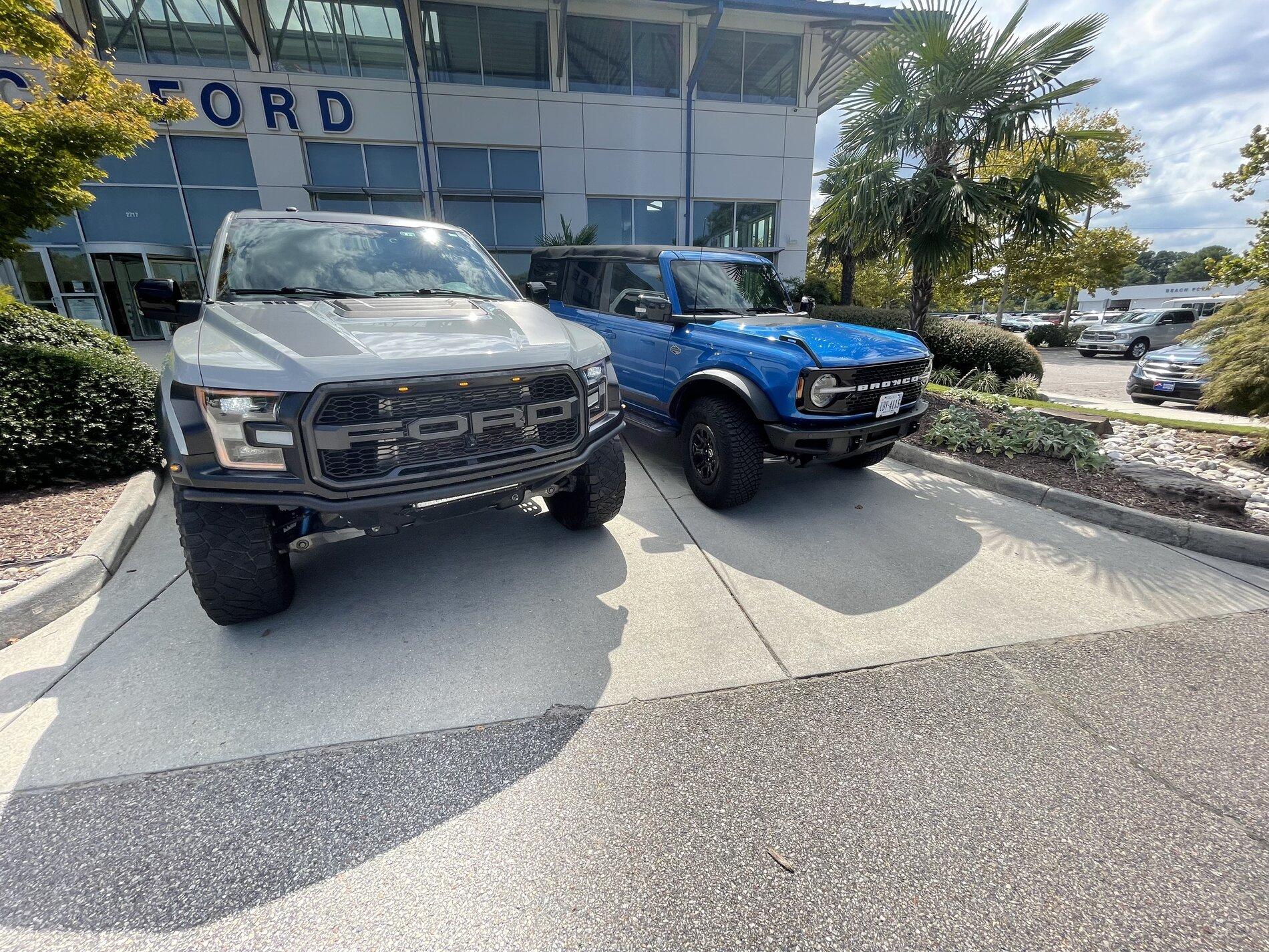 Ford Bronco Bronco Wildtrak VS F150 Raptor Comparison with Photos M2bcjEyrSXebcAncE3fNR