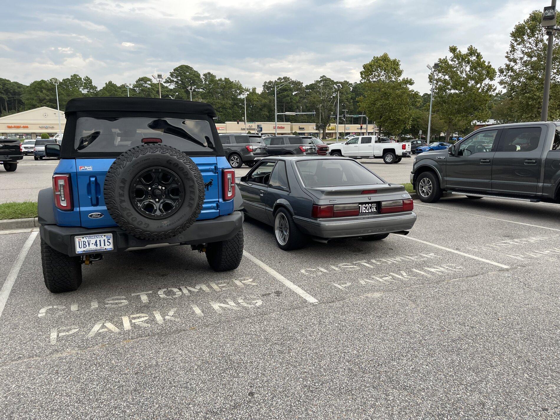 Ford Bronco Bronco Wildtrak VS F150 Raptor Comparison with Photos 2iuTW3t8T%yd3RWBi6CyTw