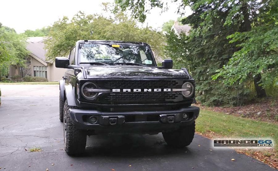 Ford Bronco Spotted: Badlands No-Sasquatch Bronco On 33″ Tires [Updated With Interior] 2