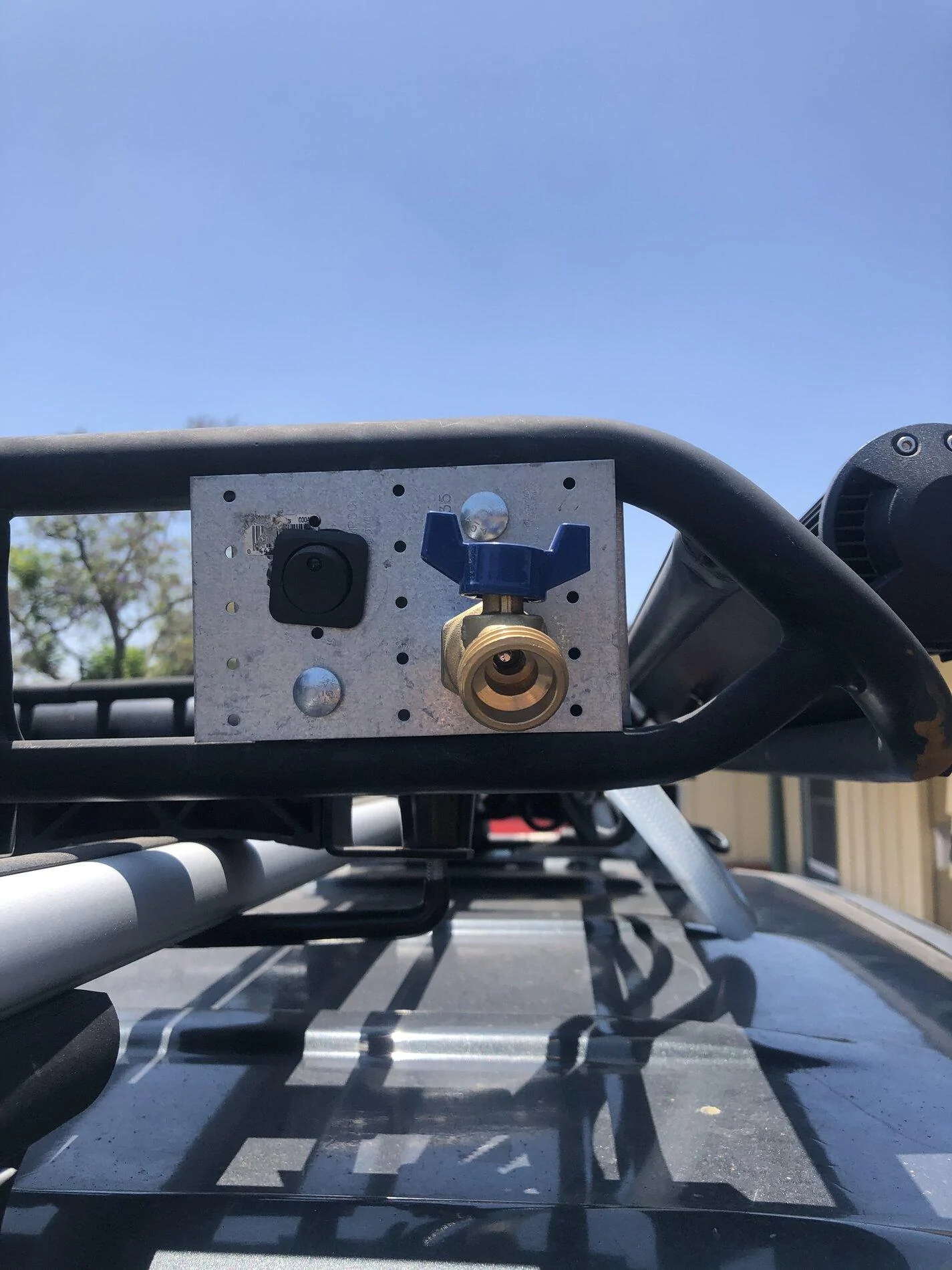 Ford Bronco USB Ports and a coffee maker ! IMG-5125