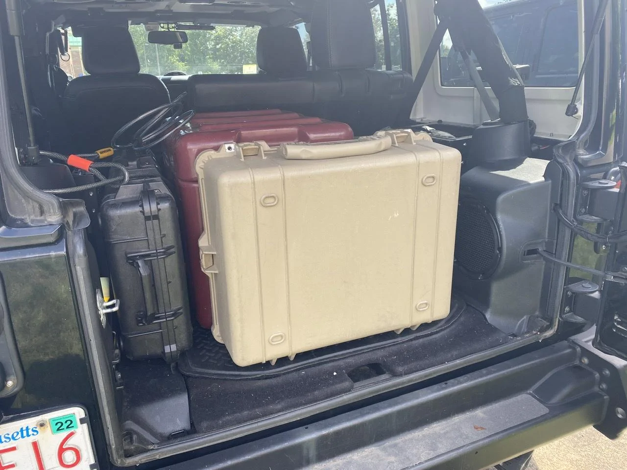 Ford Bronco "Cargo Tray" Re-imagined as a drawer 10C76044-4154-4F36-B1C4-1F27767E8171