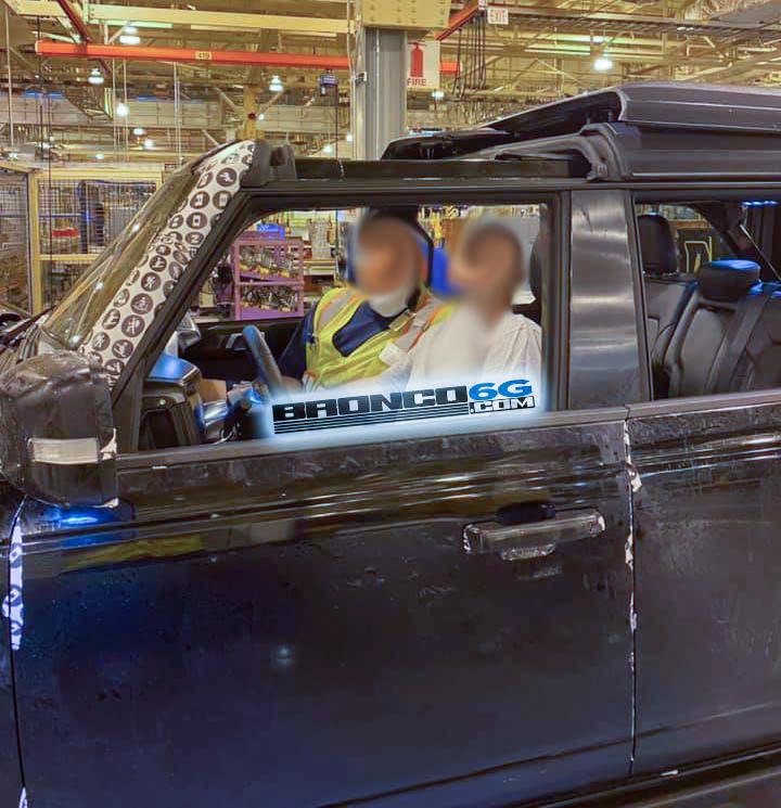 Ford Bronco Spotted: Badlands No-Sasquatch Bronco On 33″ Tires [Updated With Interior] 2021 Bronco Badlands No Sasquatch at Livonia Automactic Transmission Ford 2
