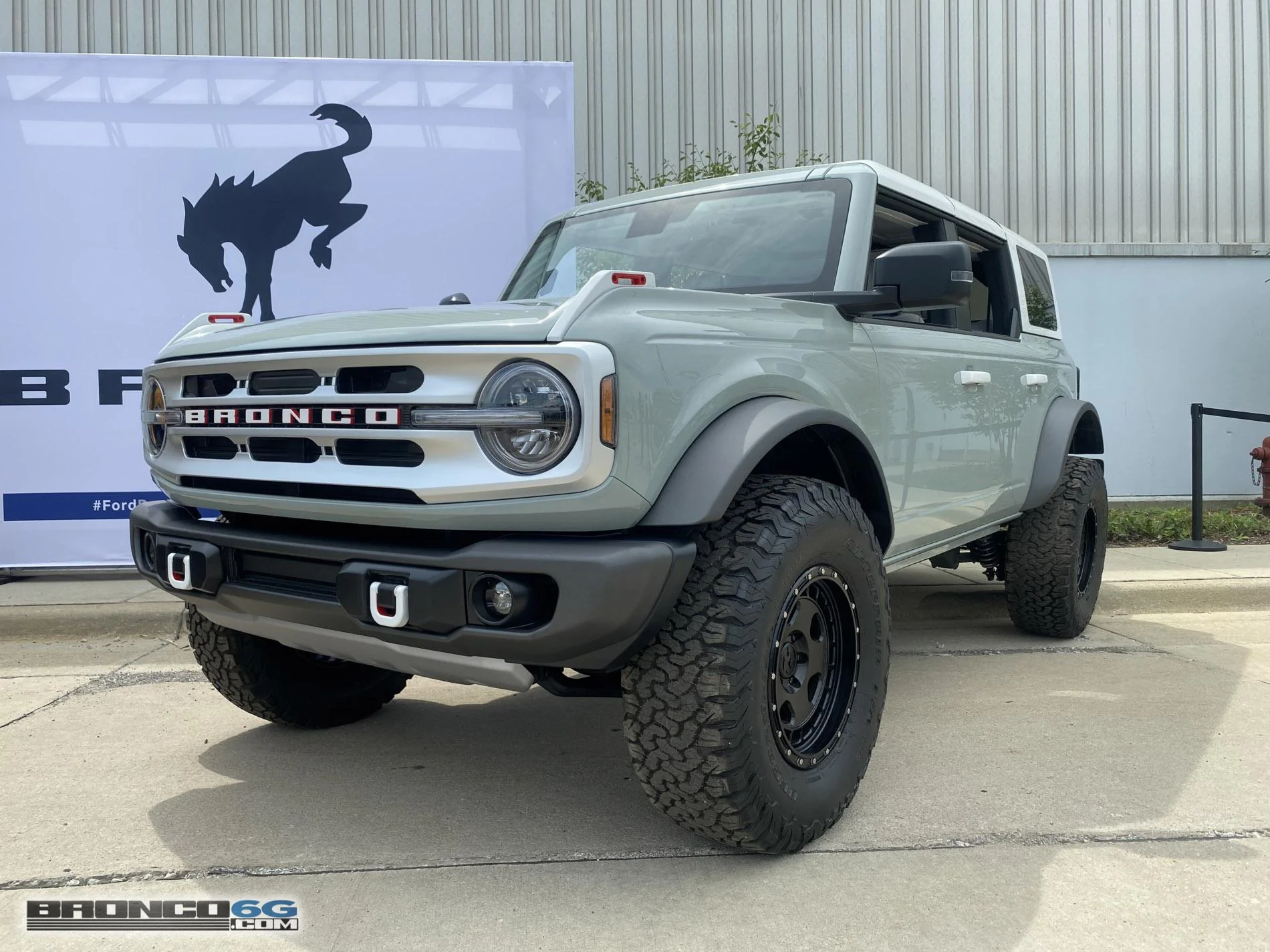 Ford Bronco Which model is this?!? 2021 Ford Bronco Cactus Gray White Top IMG_4285
