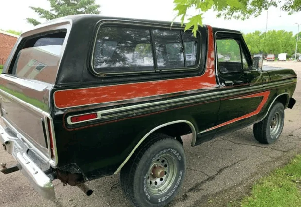 Ford Bronco Why didn't Ford offer rolling rear window? 78-Bronco