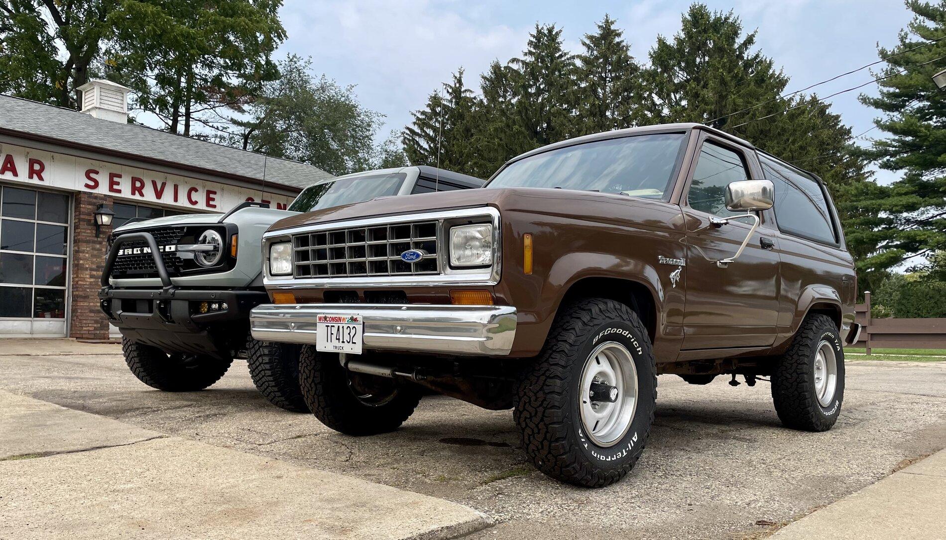 Ford Bronco First Edition next to Bronco2 size comparison DE654274-55D8-48CE-A5F2-B082FDF9DDD9