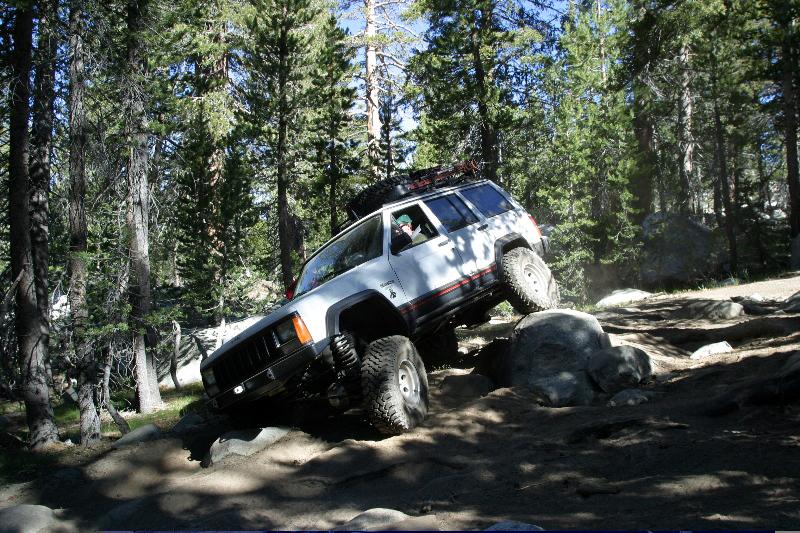 Ford Bronco Bronco vs XJ IMG_4585