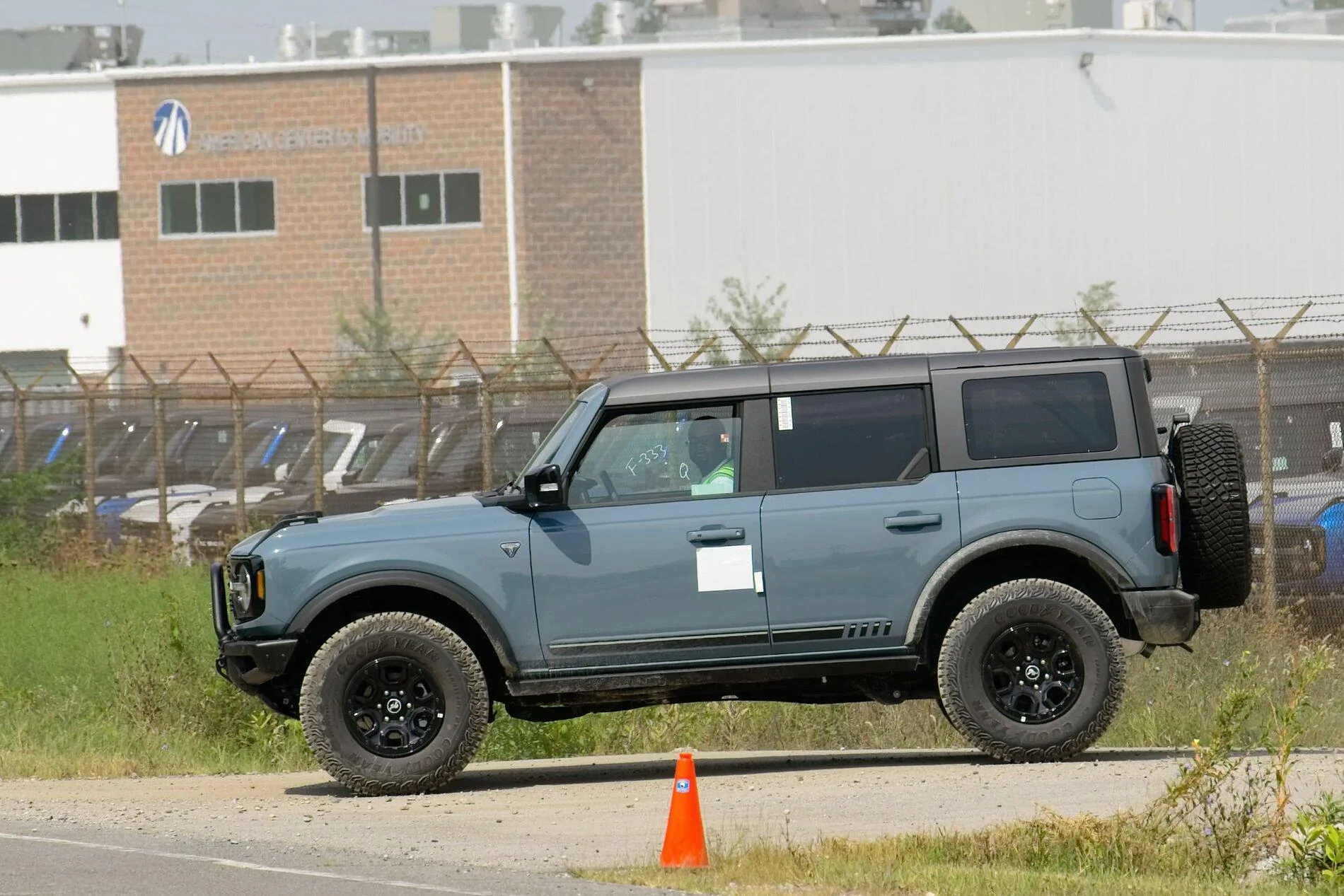 Ford Bronco "Dirt mountain" Bronco storage lot - video & pics from today jam08546-jpg