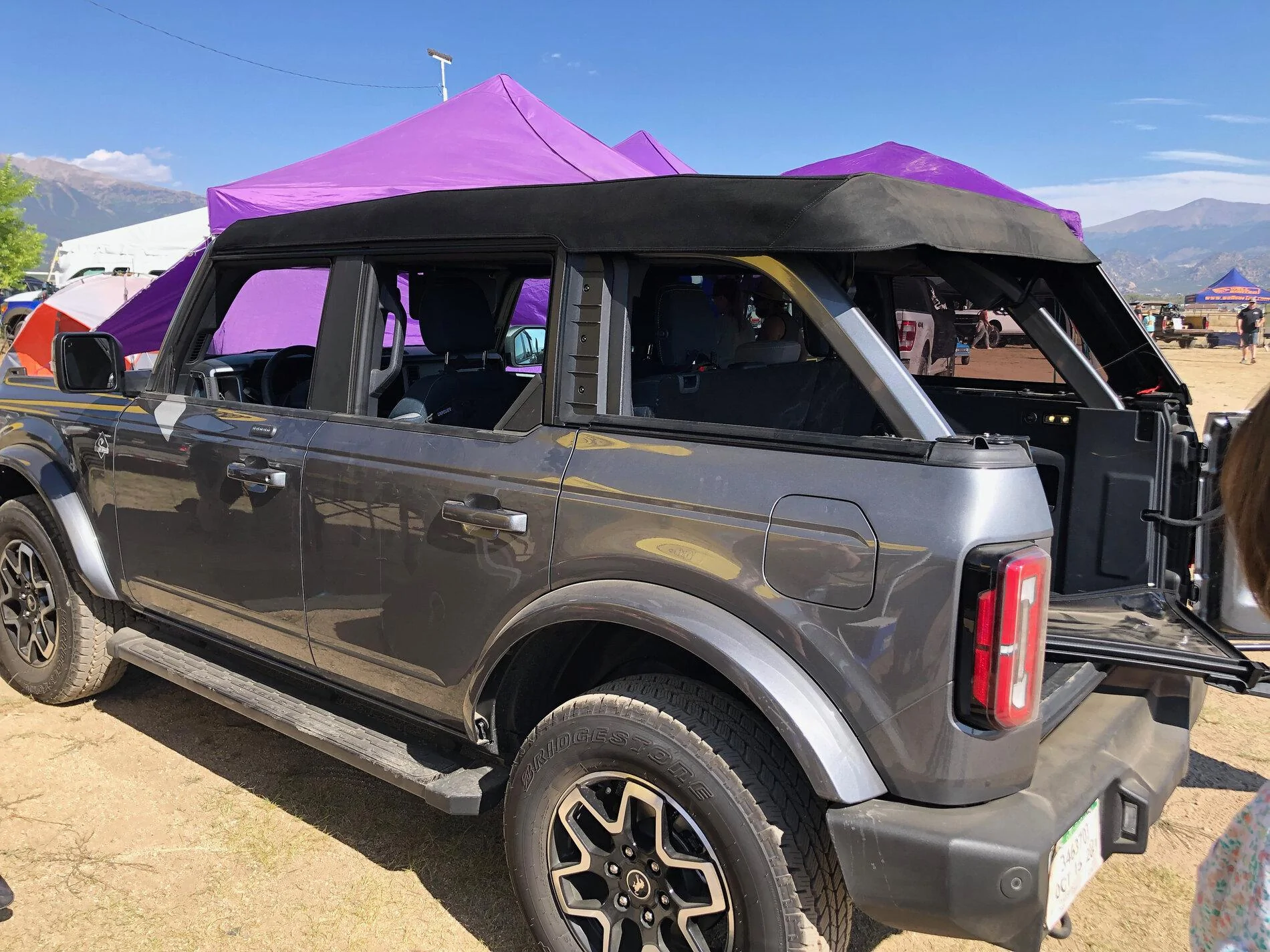 Ford Bronco CARBONIZED GRAY Bronco Club IMG_4647