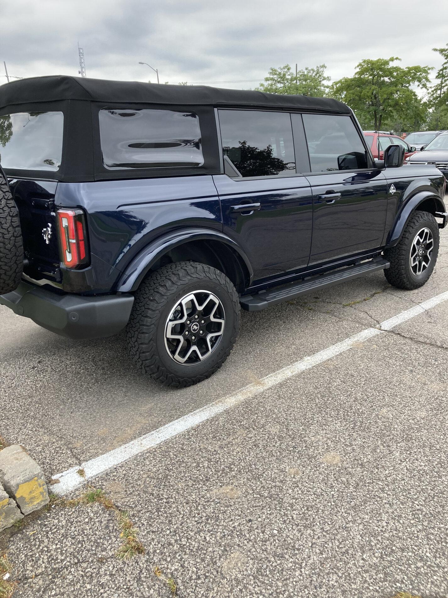 Ford Bronco 2 Door or 4 Door ? B14A9028-F9D6-4604-9800-F4A08933ED40