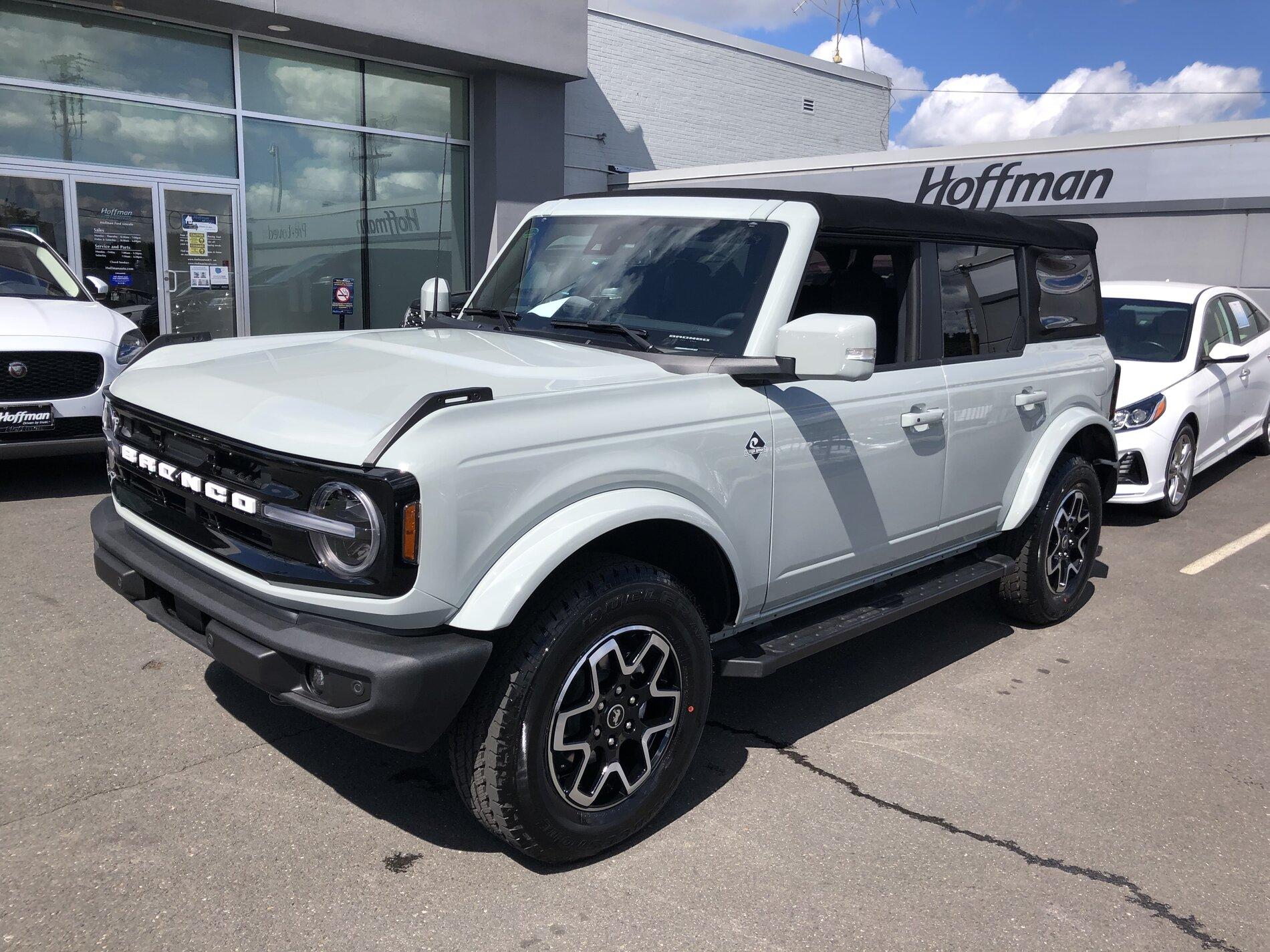 Ford Bronco CACTUS GRAY Bronco Club D1EAA565-7346-4DB6-90BD-EB202D89D14F