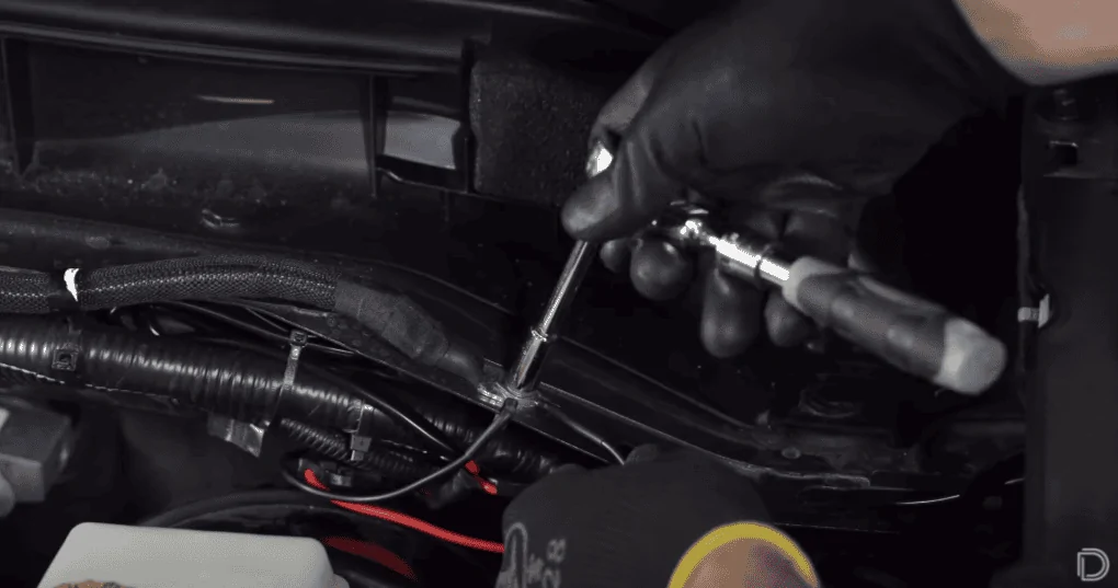 Ford Bronco How-to DIY: Wiring the Auxiliary Switches on the 2021 Ford Bronco I0Wp1I8