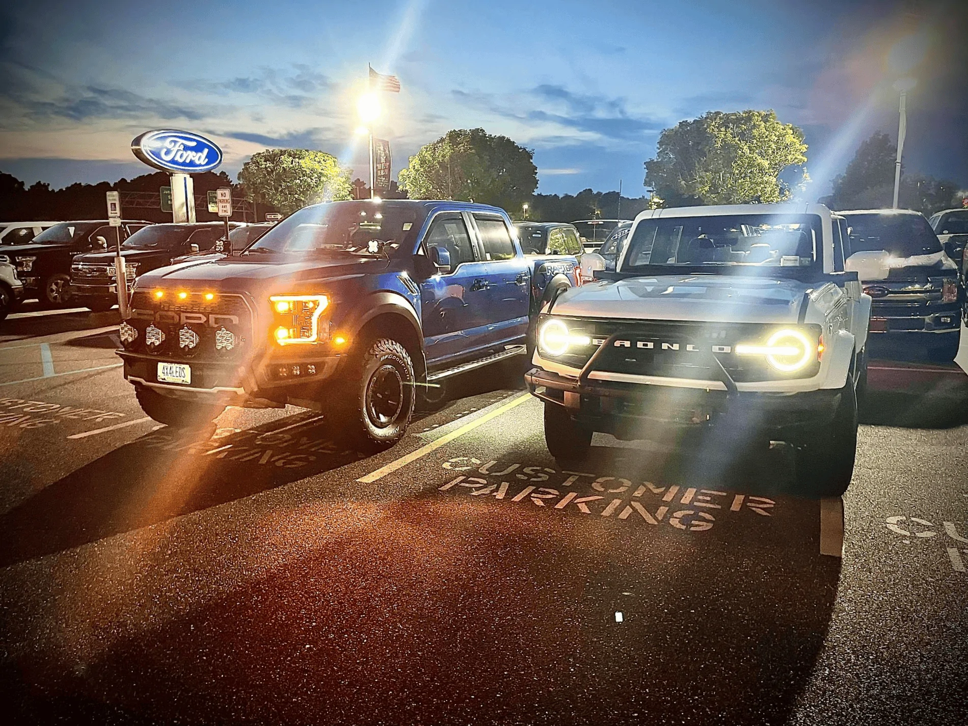 Ford Bronco OXFORD WHITE Bronco Club 1631758697089