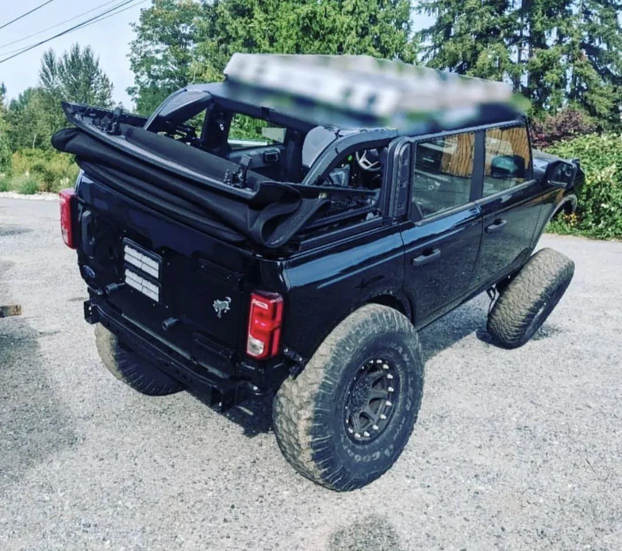Ford Bronco DelFab Solid Axle Swap Bronco SEMA Build Stretching Out 🐎 ECD17B26-0D48-4FBF-8A25-E8E4DD120E12