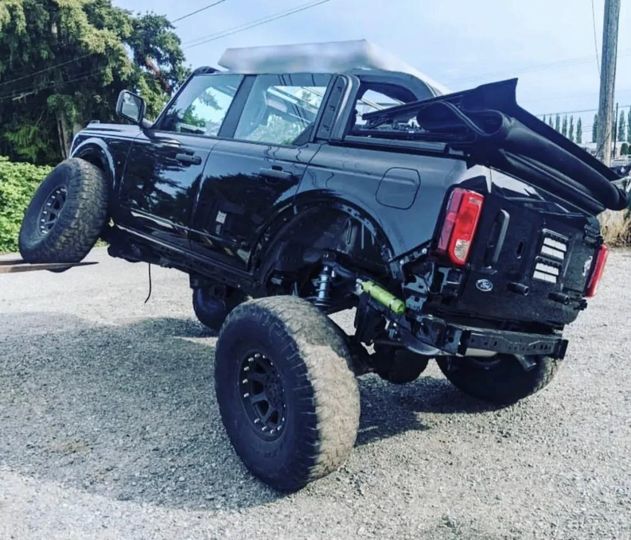 Ford Bronco DelFab Solid Axle Swap Bronco SEMA Build Stretching Out 🐎 419B8117-42C9-46B1-95D5-EDADFDE97EF5