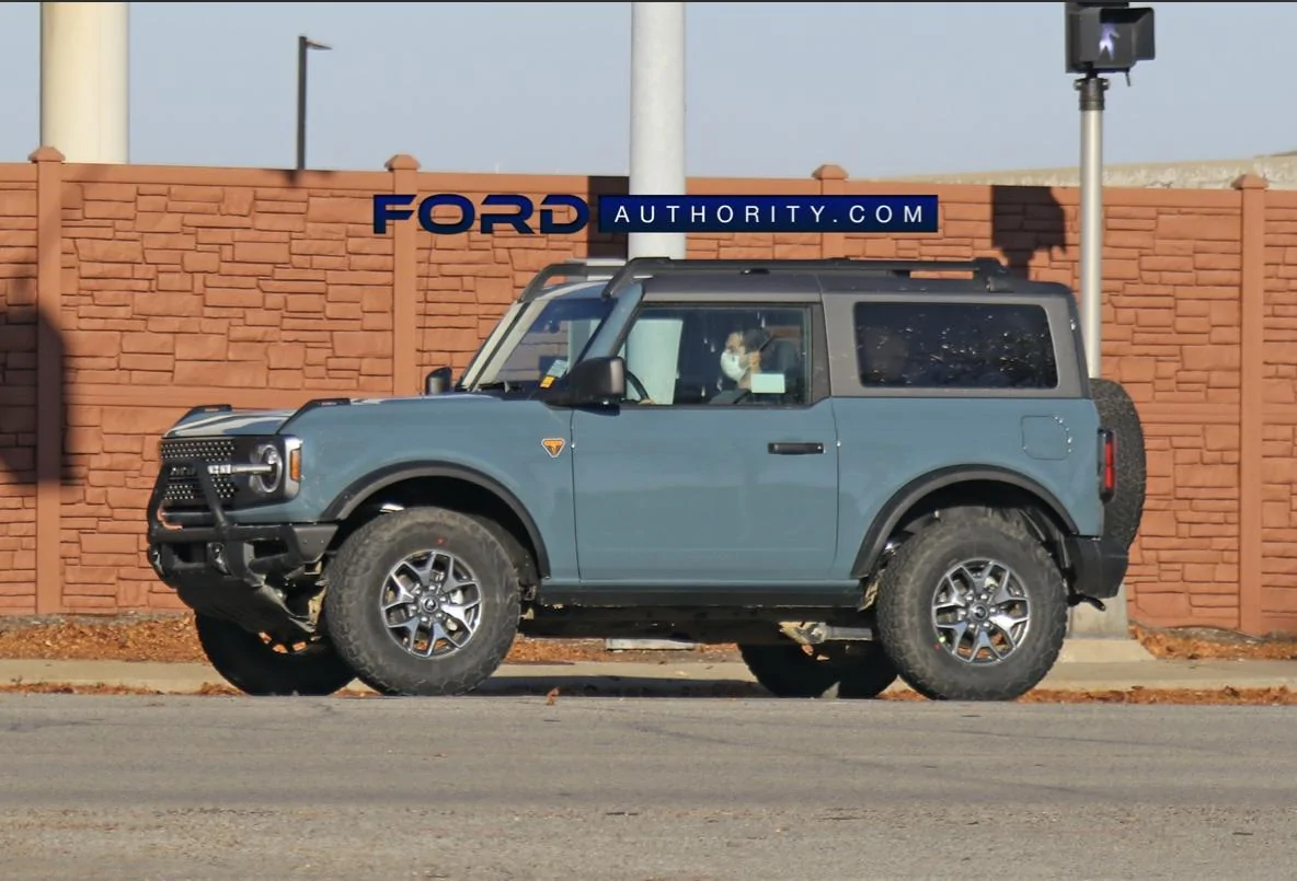 Ford Bronco 2-Door Bronco Glamour Shots? D503B240-B5FB-4D07-A0E0-2430EB2DE762