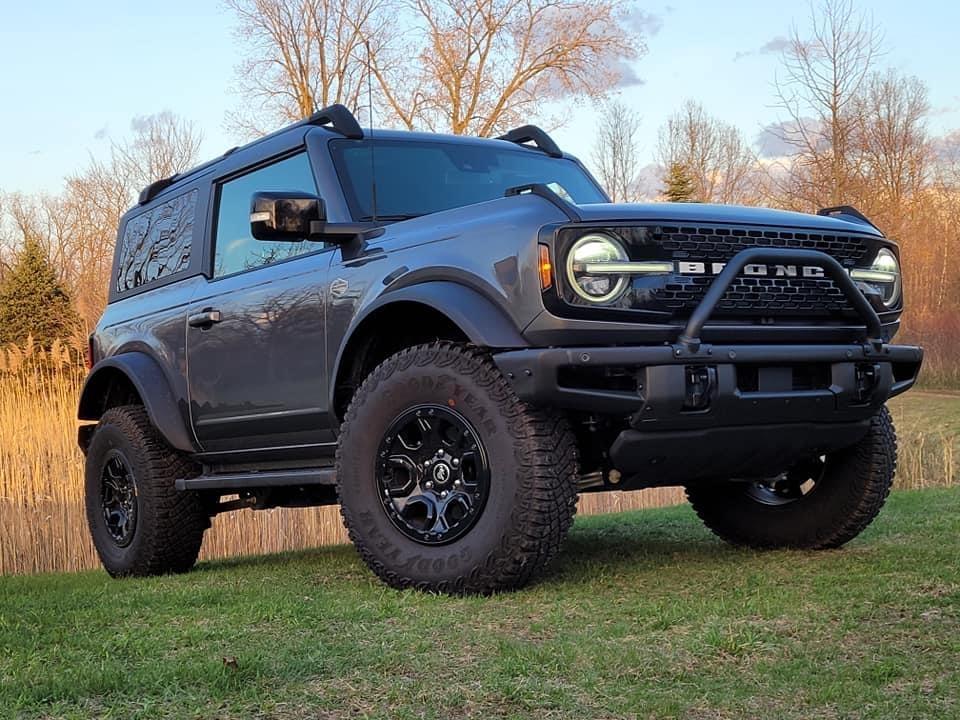 Ford Bronco 2-Door Bronco Glamour Shots? 6149F8BC-B716-4322-8D68-93CCC994E04B