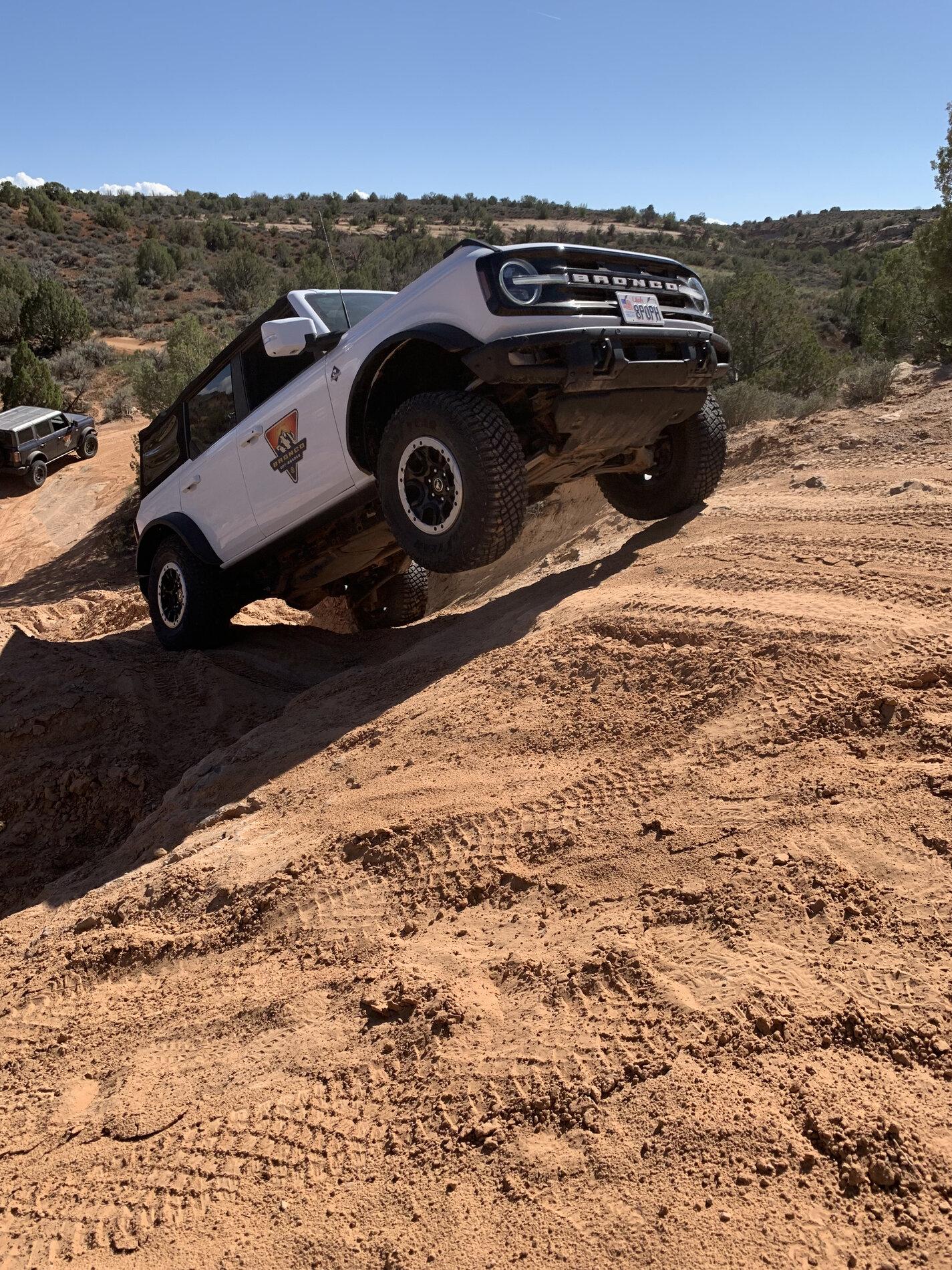 Ford Bronco The New Bronco Wave AA62356B-6E21-4457-AC0D-EEE2EC5366B6