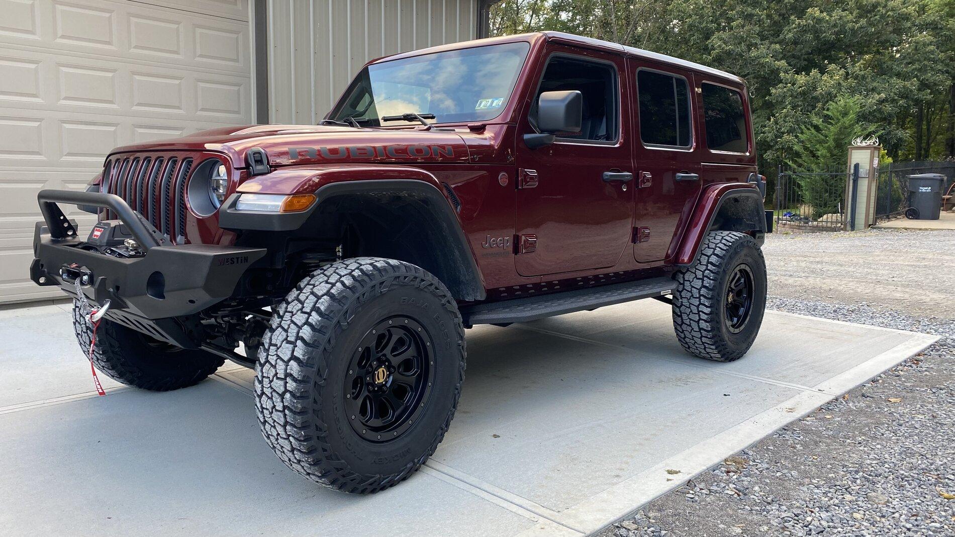 Ford Bronco Bronco vs Rubicon may finally happen IMG-4397