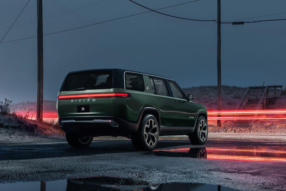 Rivian R1S.jpg