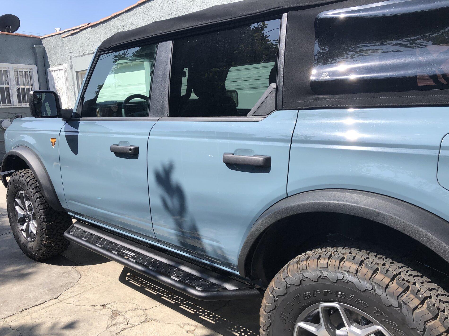 Ford Bronco Installed the Rhino Dominator D6 tube steps on my Badlands Bronco IMG_2191