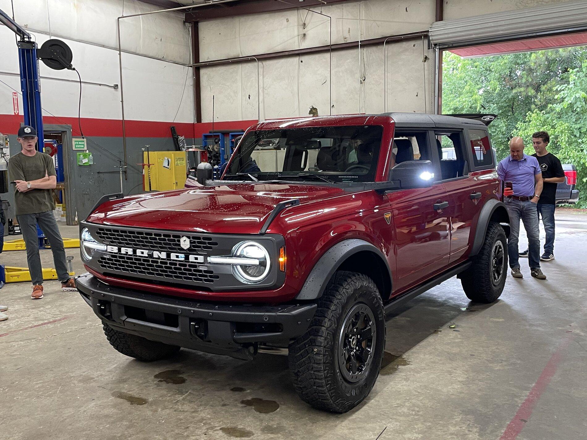 Ford Bronco Non-Sasquatch Walkarounds? 096BCCEE-A242-4768-837A-6E26A3CE3A61