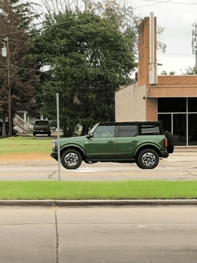 Ford Bronco ERUPTION GREEN Bronco Club 1632240340280