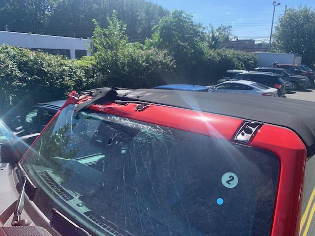 Ford Bronco Disaster!  My incoming Bronco destroyed by trucking company! Please help ouch (1)