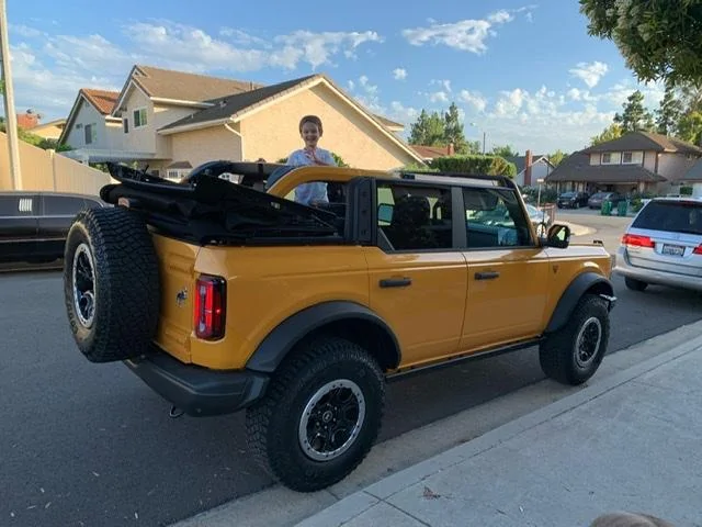 Ford Bronco Cyber Orange Sunset 5C15DC80-7BE5-4D70-BEF7-F6EE1681A6EE