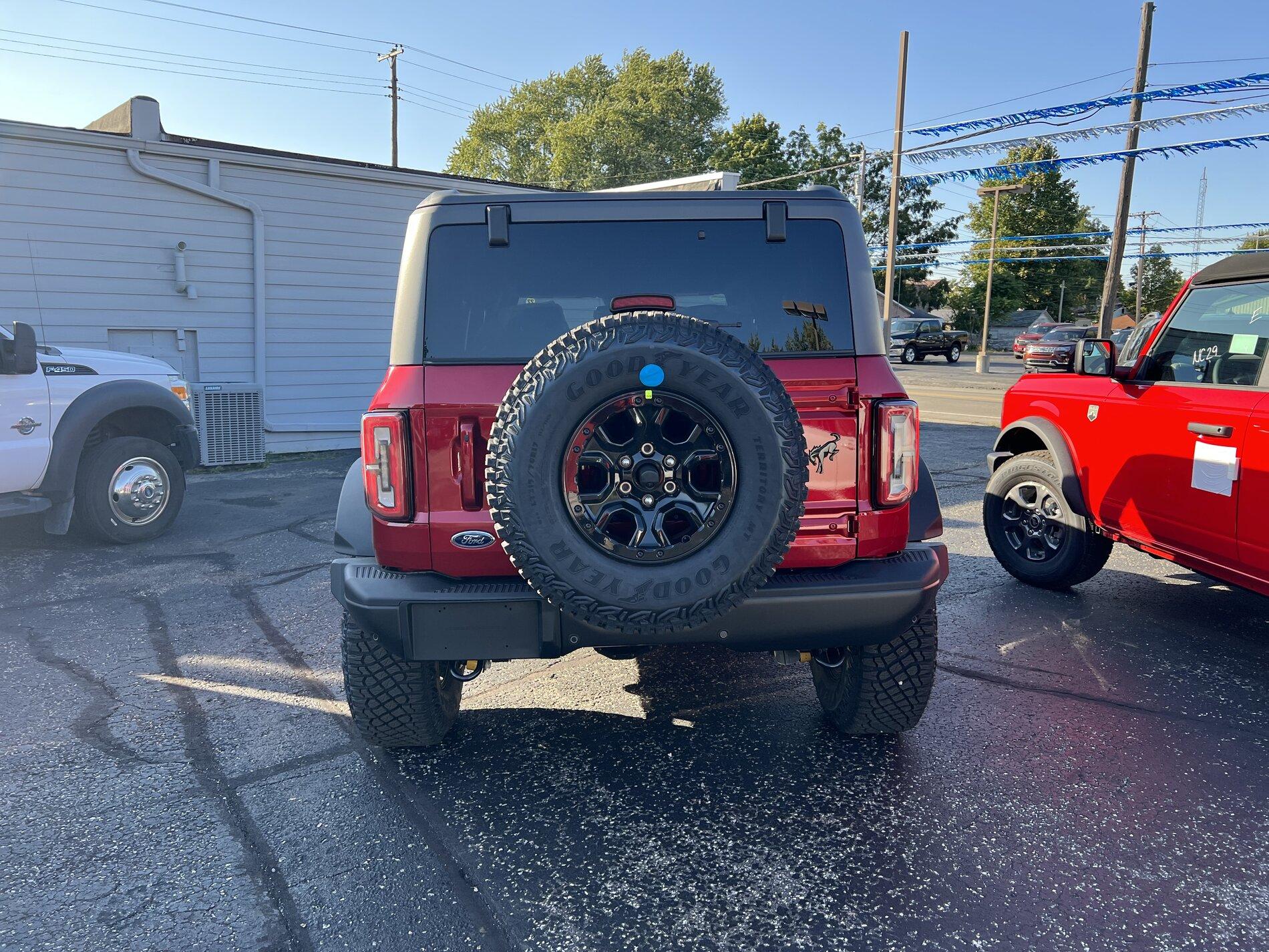 Ford Bronco MIC 2.0 (?) Hardtop Closeup Pics on 2021 Bronco 4D5DC94F-D705-4FCF-901E-C26AC1BBD535