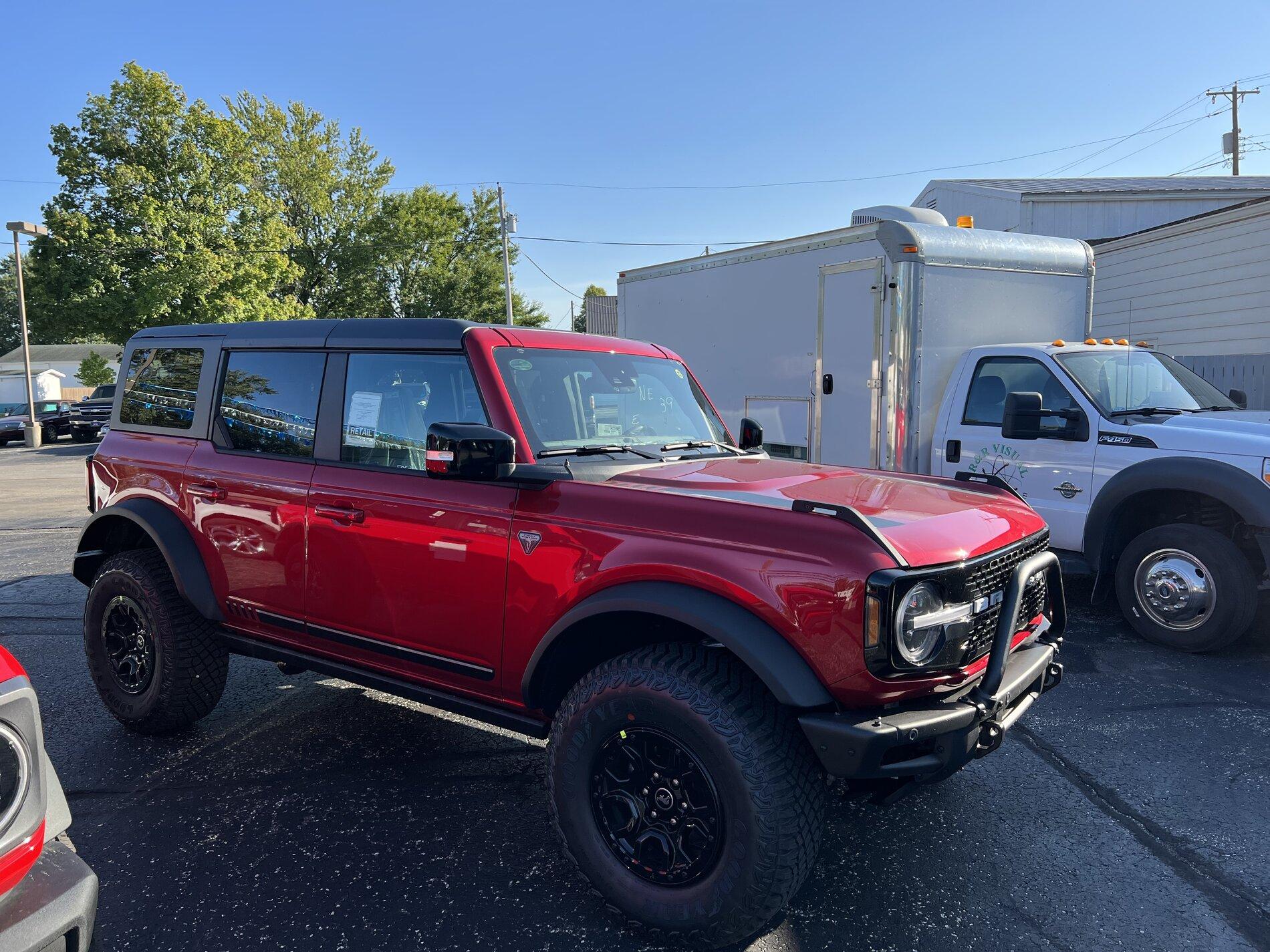 Ford Bronco MIC 2.0 (?) Hardtop Closeup Pics on 2021 Bronco FF2F2069-5F53-45A9-A0AD-BE431D37747D