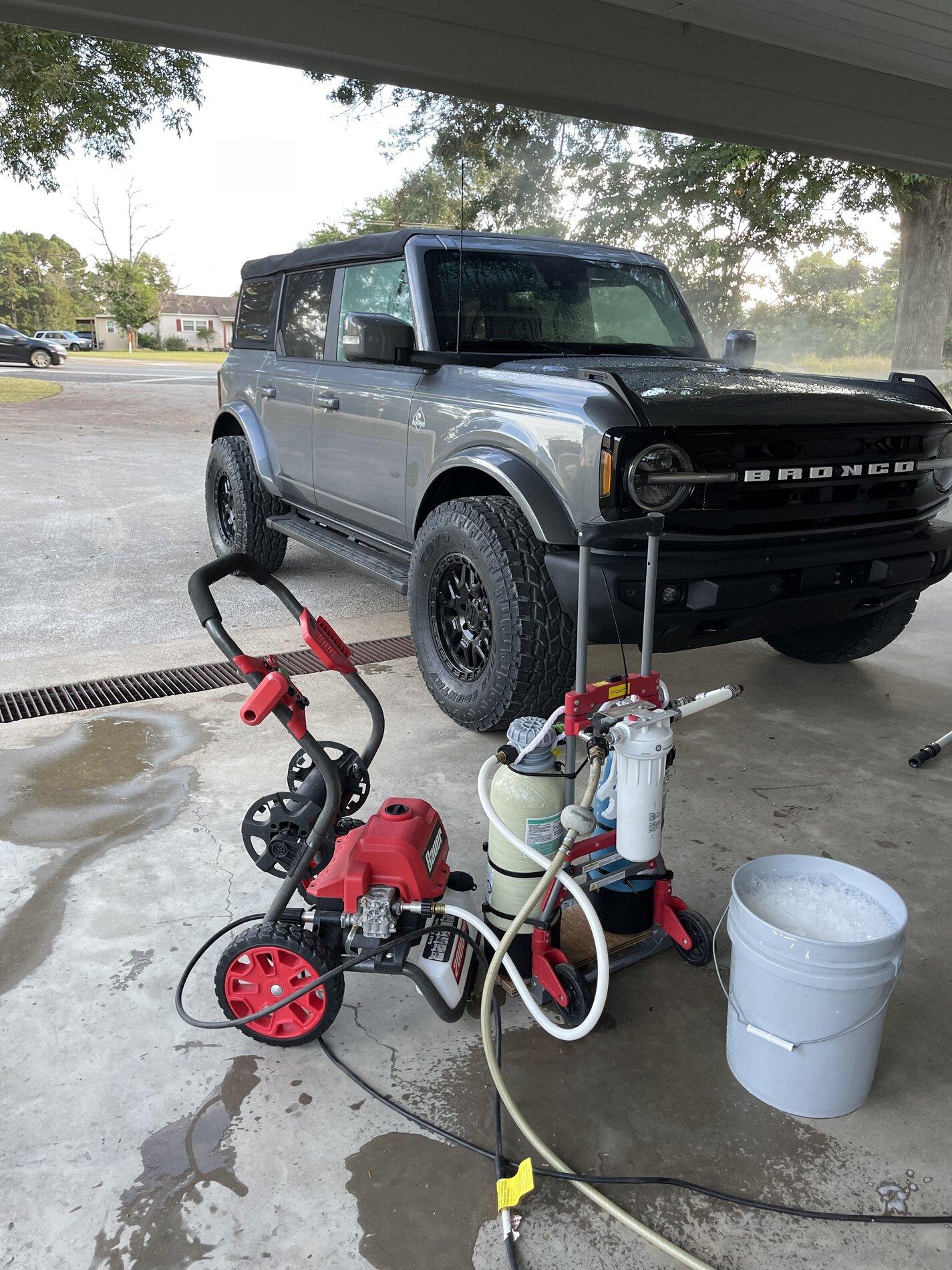 Ford Bronco Spot Free Clean @ Home BDA221D0-68E0-4886-8001-A1600A8D938A