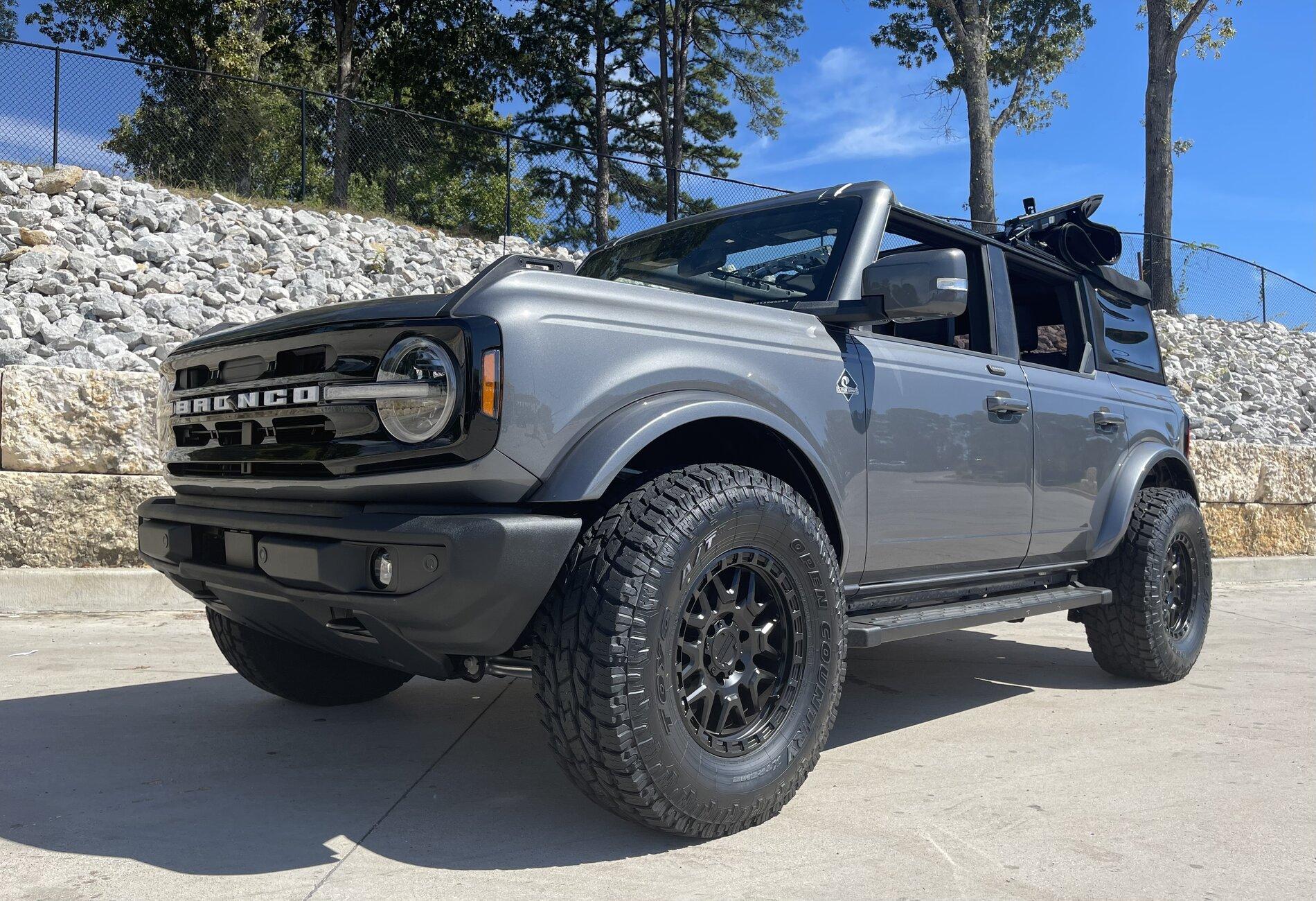 Ford Bronco Spot Free Clean @ Home 2E123AF3-70CA-48CA-B9A2-D1A0199E852C