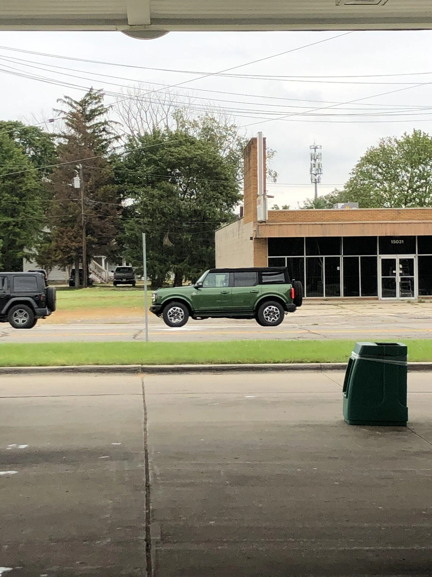 Ford Bronco ERUPTION GREEN Bronco Club IMG_1393