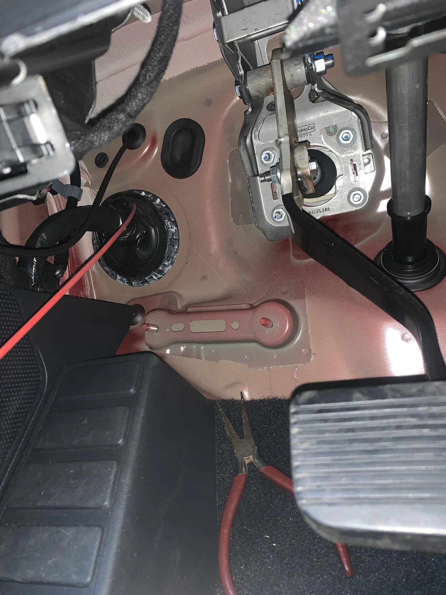 Ford Bronco Self wiring flat four-pin hitch receiver 7A163F3A-7181-4129-9E91-9E9A6C5737A3