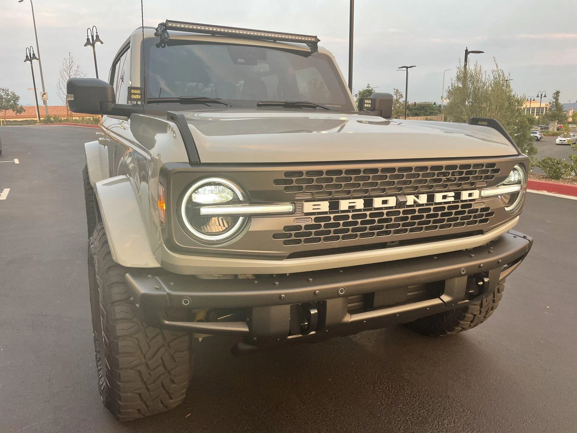 Ford Bronco CACTUS GRAY Bronco Club 08F13A6F-F024-4E60-9B61-7B36CFE333BF