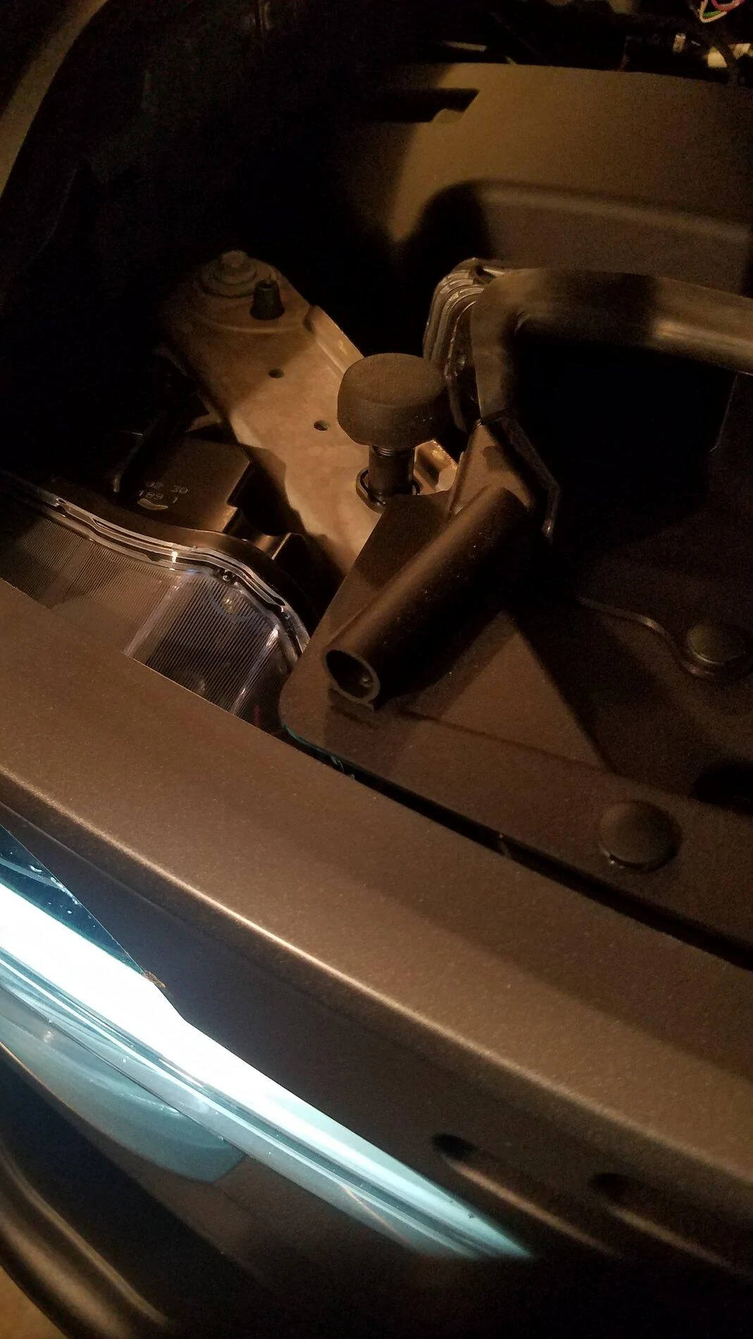 Ford Bronco Closing the Hood 20210925_120615