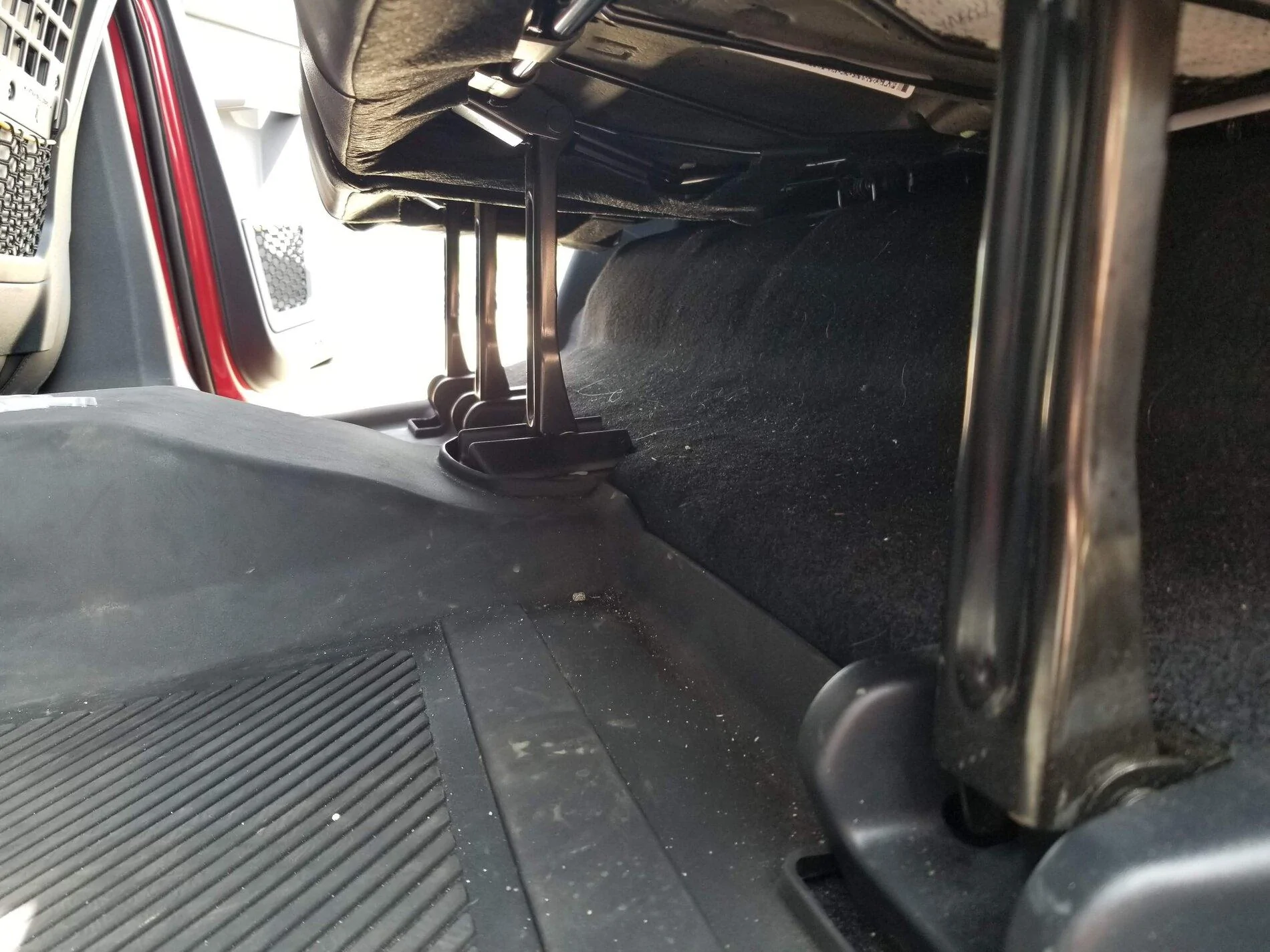 Ford Bronco Space under 4 door back seat? 2CB5D901-61C6-41D7-AA99-FC084AB0D988