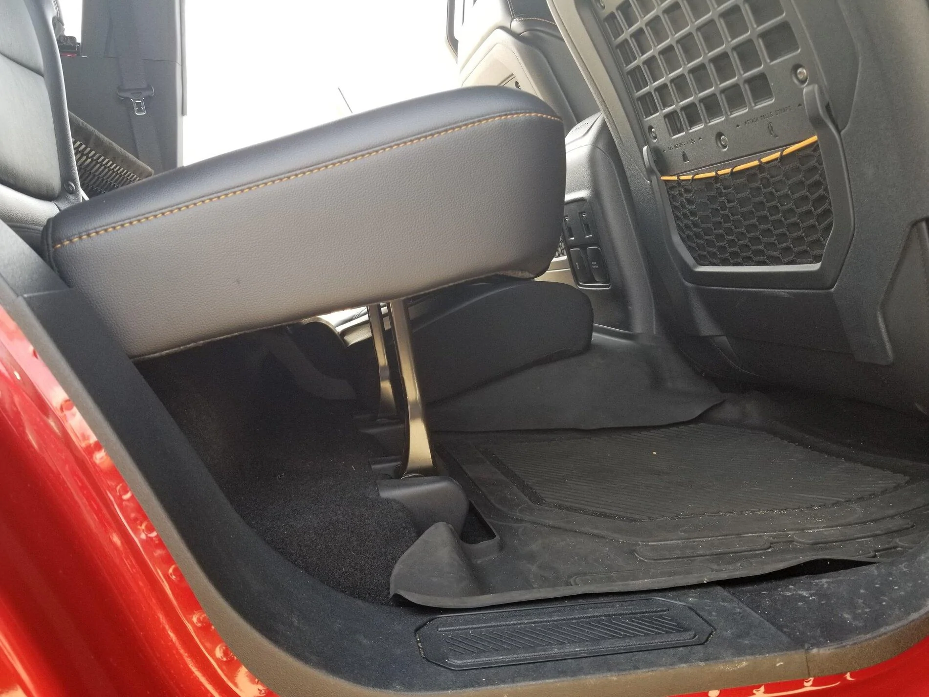 Ford Bronco Space under 4 door back seat? 815755F8-CC29-4416-8ABE-39111897FB6D