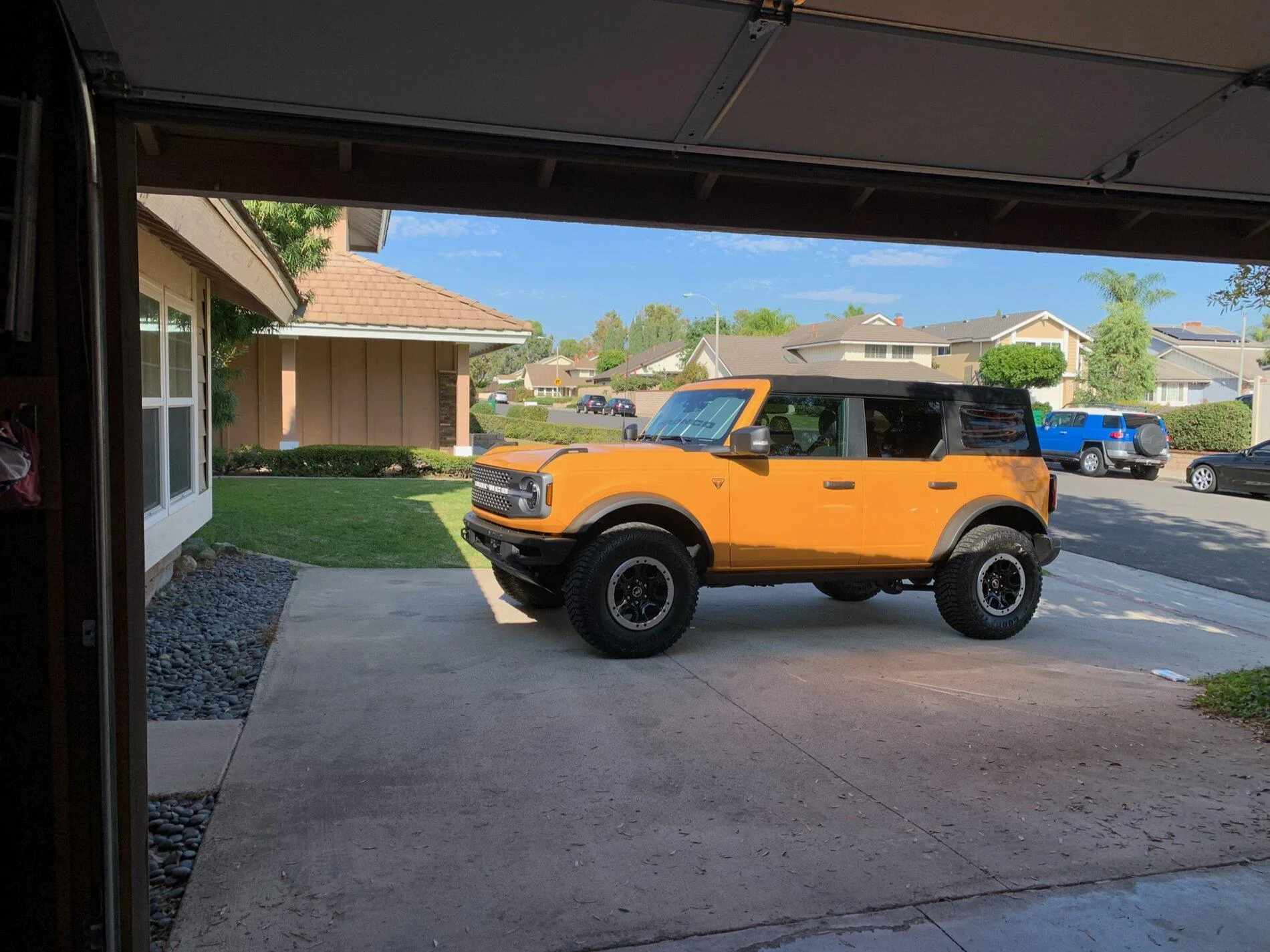 Ford Bronco Up the mountain with our Badlands A305503E-698E-4C4C-BAE1-66DEE3C1F6E4