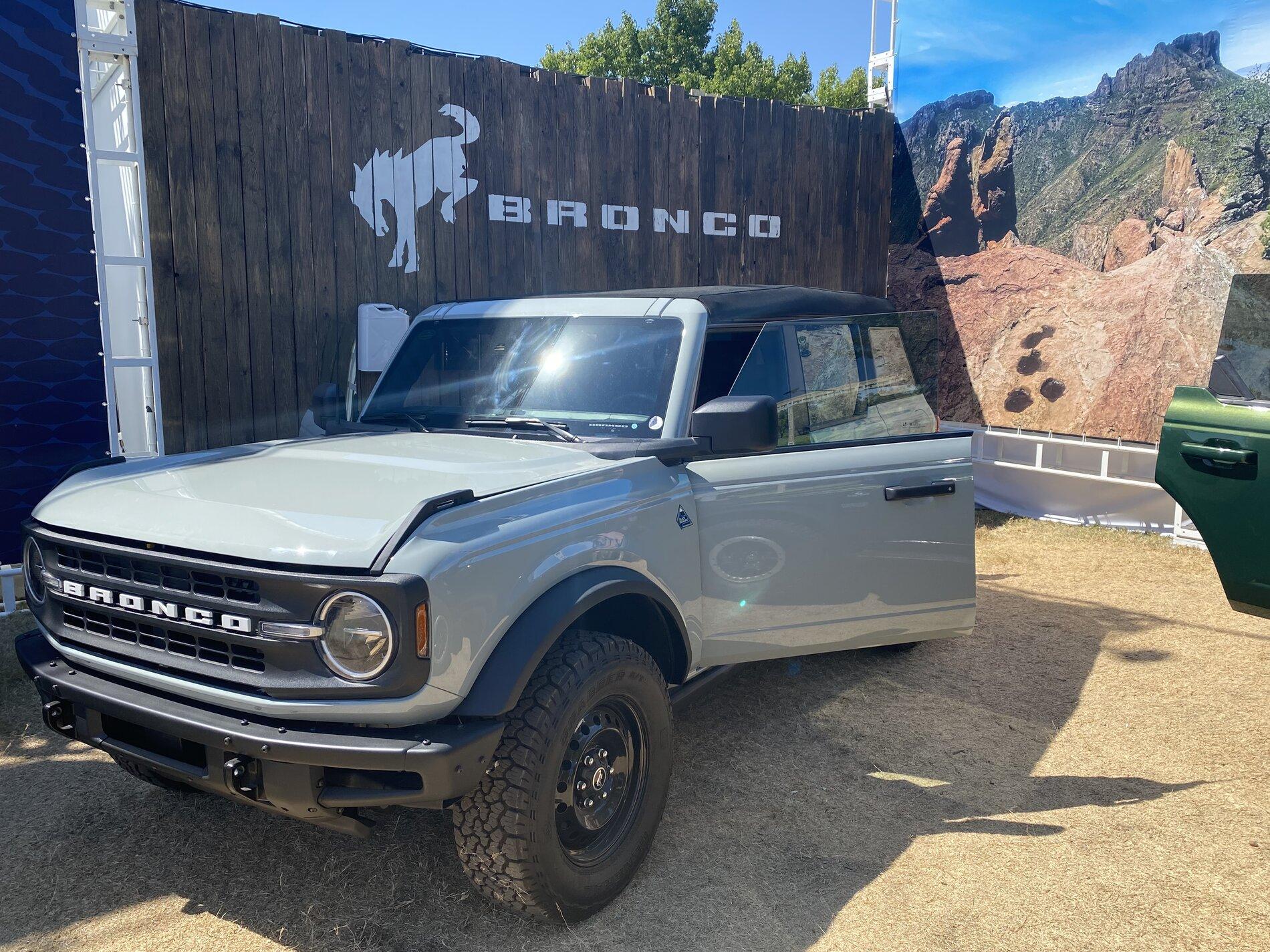 Ford Bronco Four Broncos on Display @ Texas State Fair Auto show 3BB73468-677C-4283-8688-36151952B217