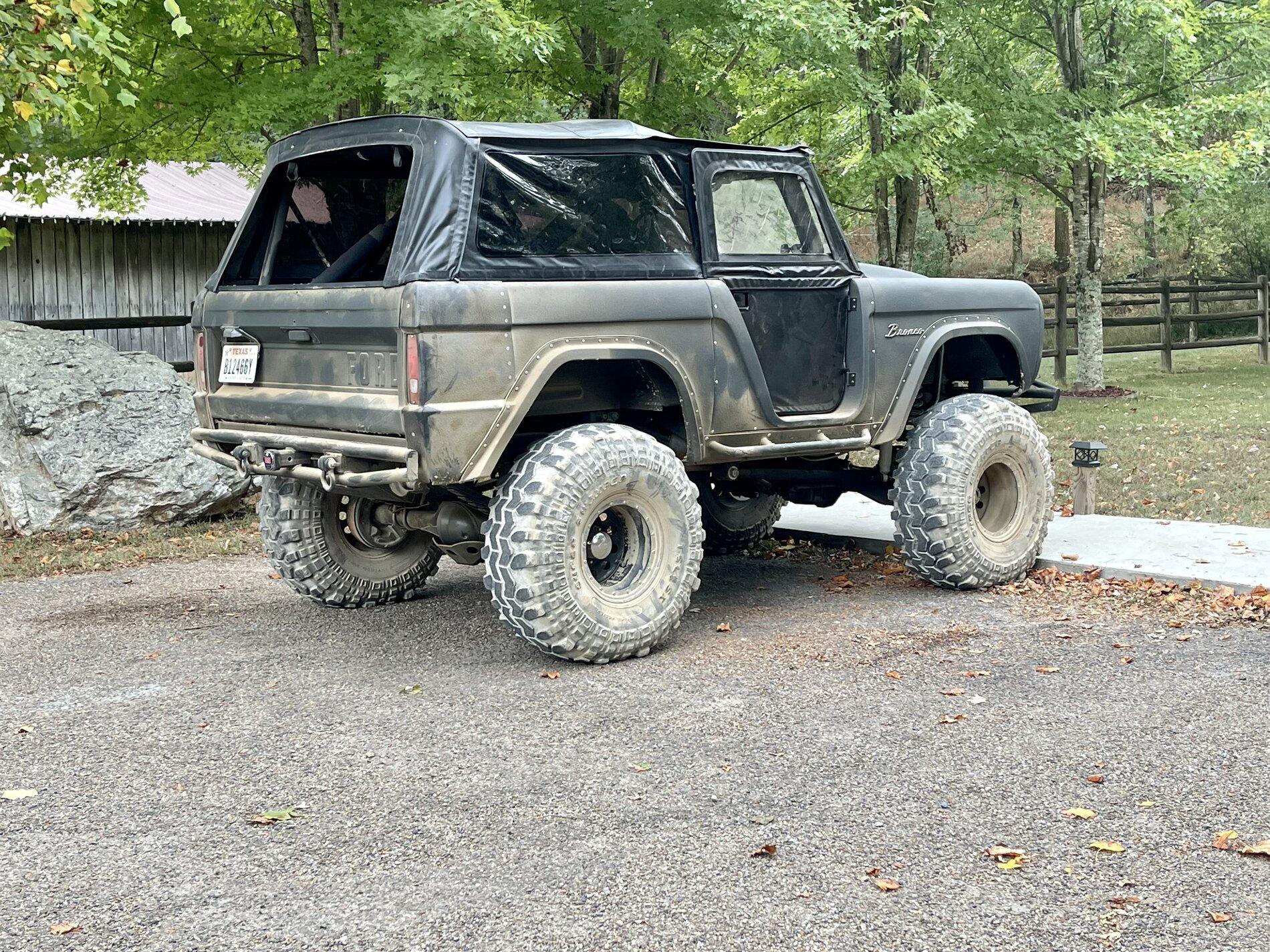 Ford Bronco Bronco Team 2 door. 1CA0D7C6-59AC-4F7E-B461-D7DF4D6FF5B9