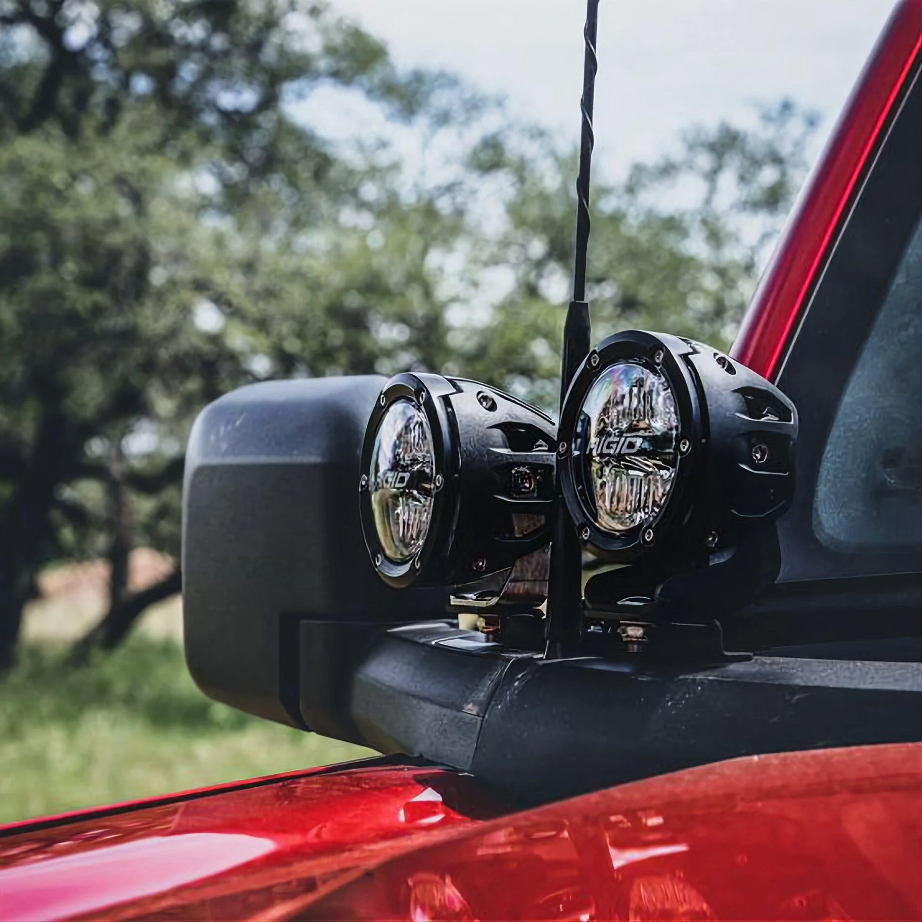 Ford Bronco Hexy 46721-2021_ford_bronco_dual_pod_a-pillar_mount_kit_lifestyle-01_remastered