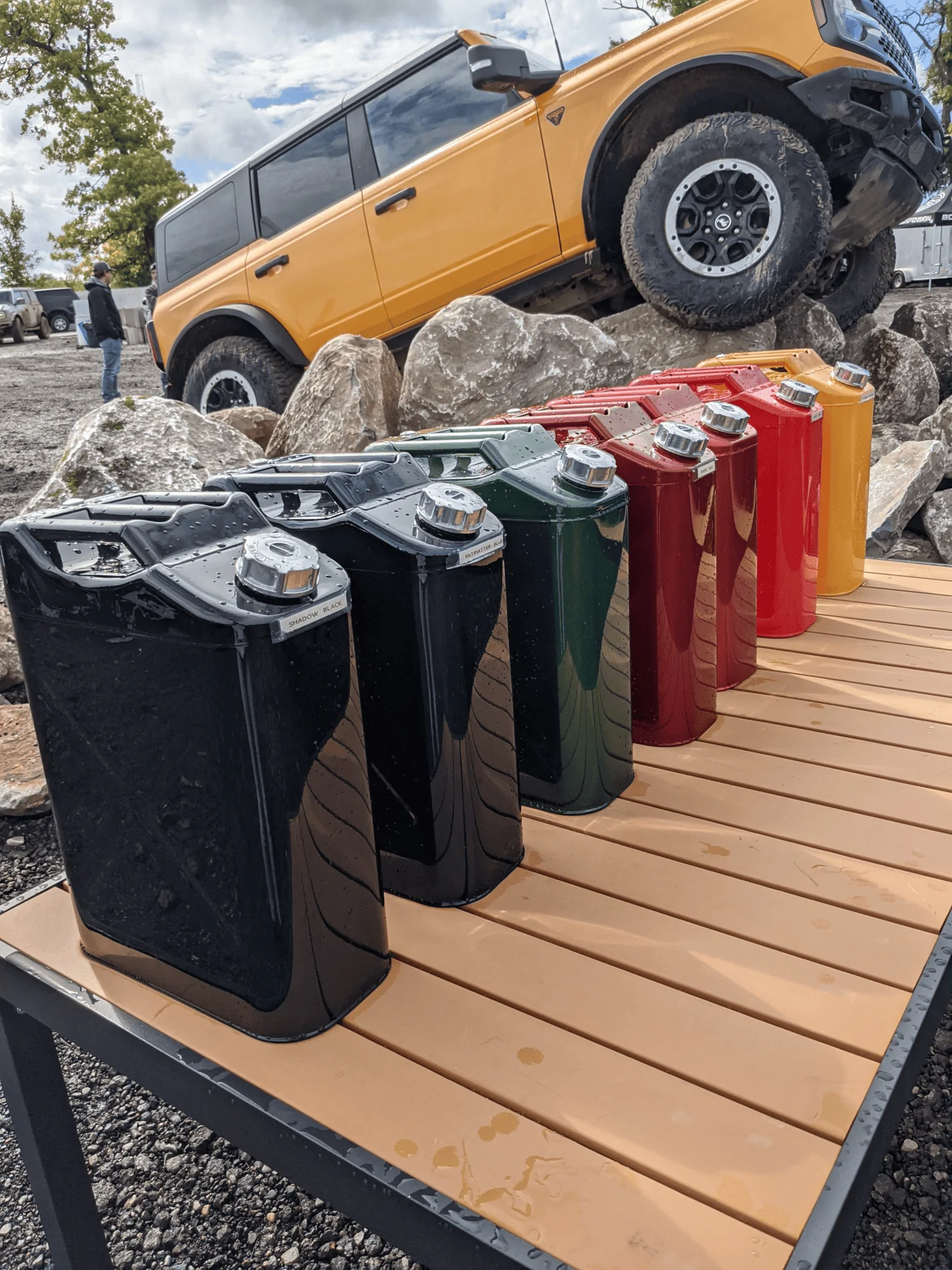 Ford Bronco Rapid Red / Hot Pepper Red comparison? 1632861890624